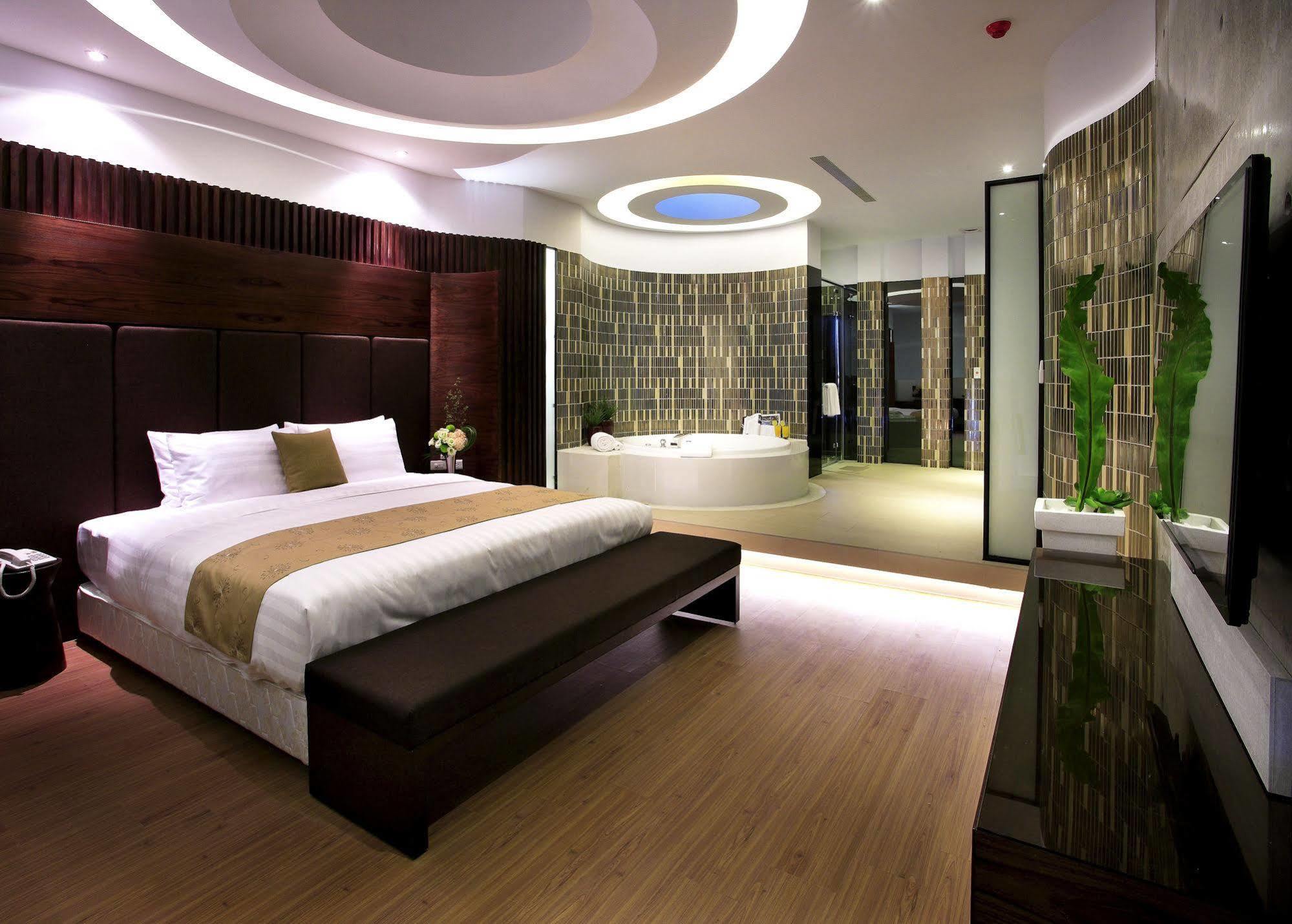 H Villa Inn Тайнань Экстерьер фото